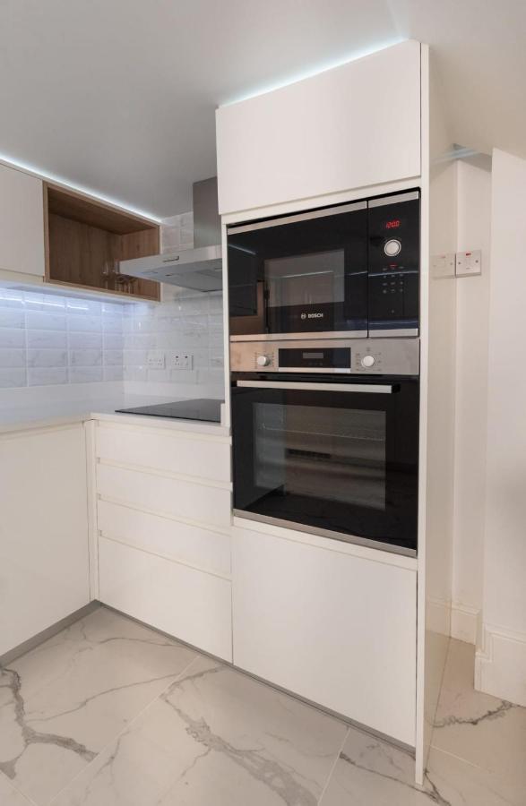 Beachfront Maisonette Gibraltar Exterior photo